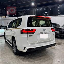 تۆیۆتا لاند کروزەر